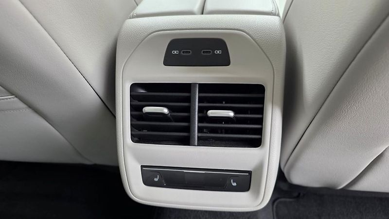Volkswagen Passat Variant (2024) 2.0 TDI 142kW Eleg DSG záruka  - fotka 20 z 48