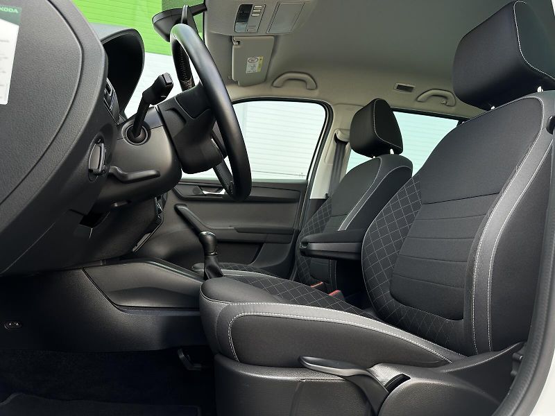 Škoda Fabia 1.0TSi Ambition TOP 95PS Clima - fotka 11 z 34