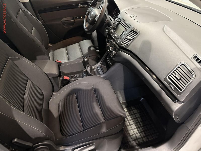 Seat Alhambra (2012) 2.0 TDi, Bixen, navi - fotka 14 z 20
