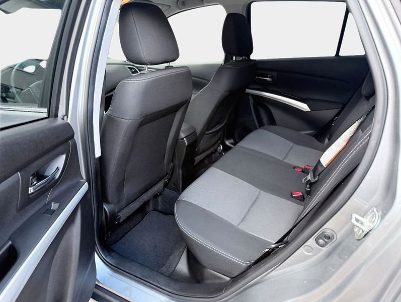 Suzuki SX4 S-Cross Comfort+ 4x4 Navigace /Xenony - fotka 22 z 23