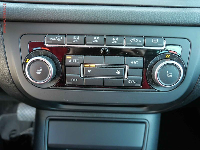 Volkswagen Tiguan (2013) 2.0TDi 4x4, Sport, DSG - fotka 17 z 25