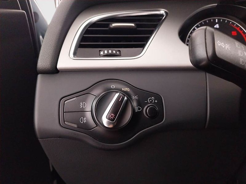 Audi A4 Allroad (2011) 2.0 TDI, 4X4, Serv.kniha - fotka 18 z 19