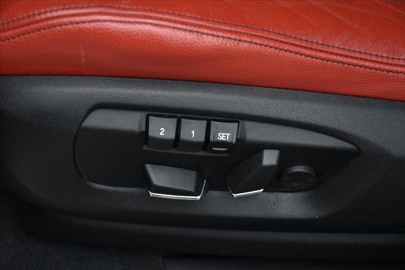 BMW X6 xDrive 30d 190kW ČR - fotka 25 z 26
