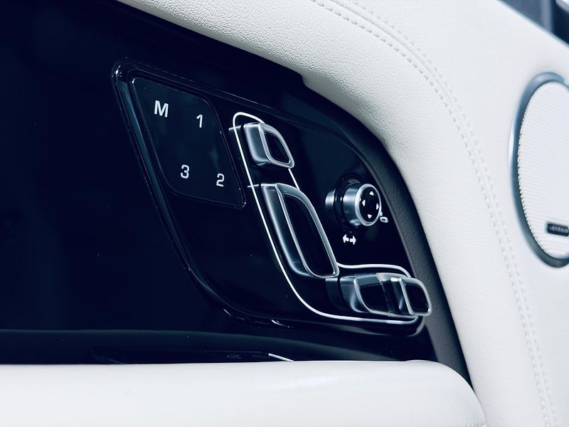 Land Rover Range Rover (2019) 4.4*V8*SD*VOGUE*TOP*CZ - fotka 14 z 45