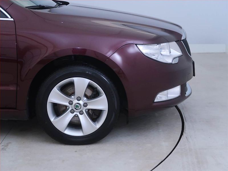Škoda Superb (2010) Elegance 2.0 TDI, Automat - fotka 12 z 15