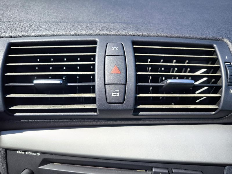 BMW Řada 1 116i 85kW SERVISKA - fotka 57 z 82