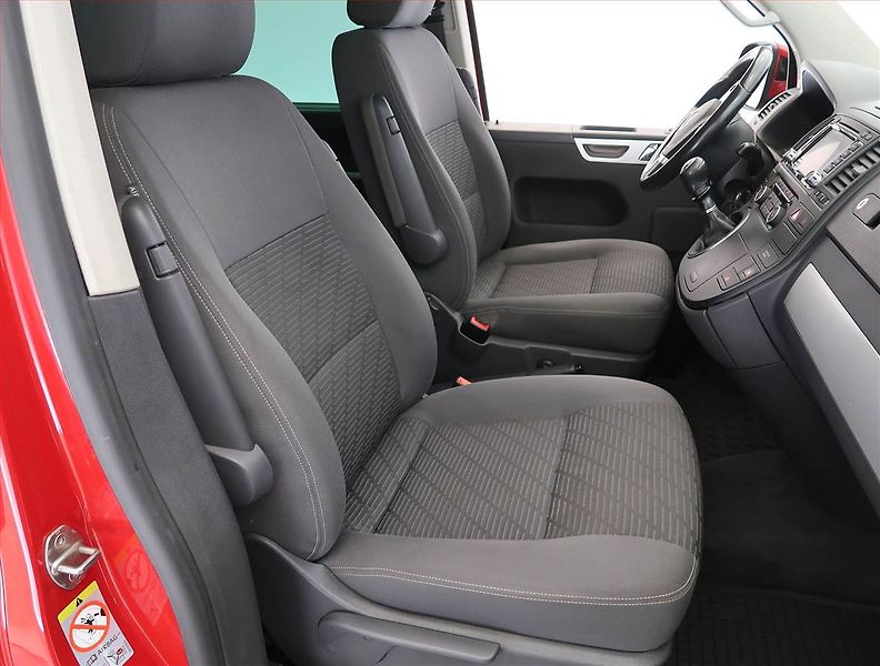 Volkswagen Multivan (2013) Comfortline 2.0 TDI 4Motion - fotka 9 z 24