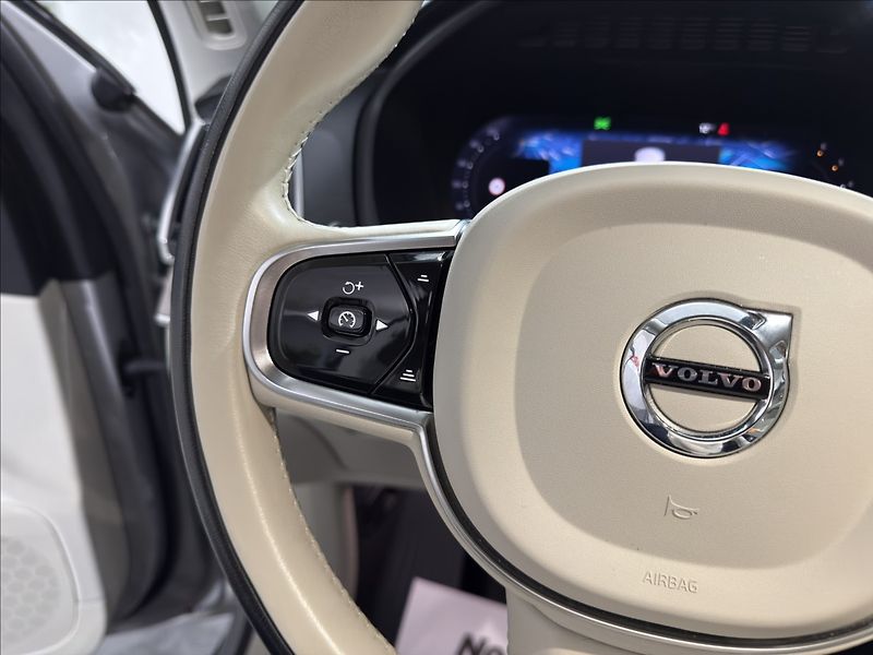 Volvo XC90 2,0   B5 POLESTAR HARMAN 360 - fotka 12 z 40
