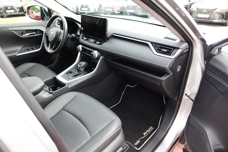 Toyota RAV4 2,5 HEV Executive FWD - fotka 14 z 36