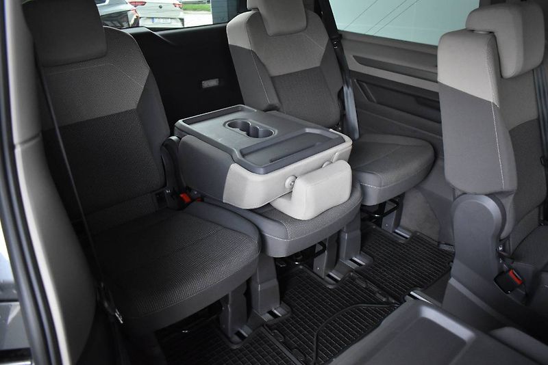 Volkswagen Multivan (2024) 2.0TDI 110kW DSG, LED - fotka 14 z 25
