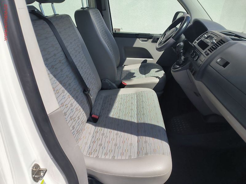 Volkswagen Transporter (2012) 2.0TDi 4x4 L2H1 9míst, TZ - fotka 10 z 17