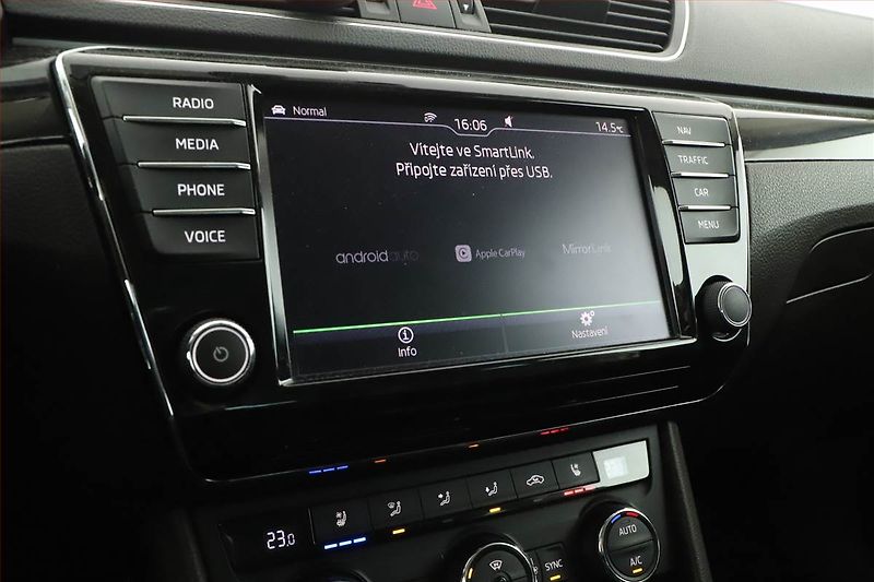 Škoda Superb (2017) Laurin&Klement 2.0 TDI, Kůže - fotka 13 z 25