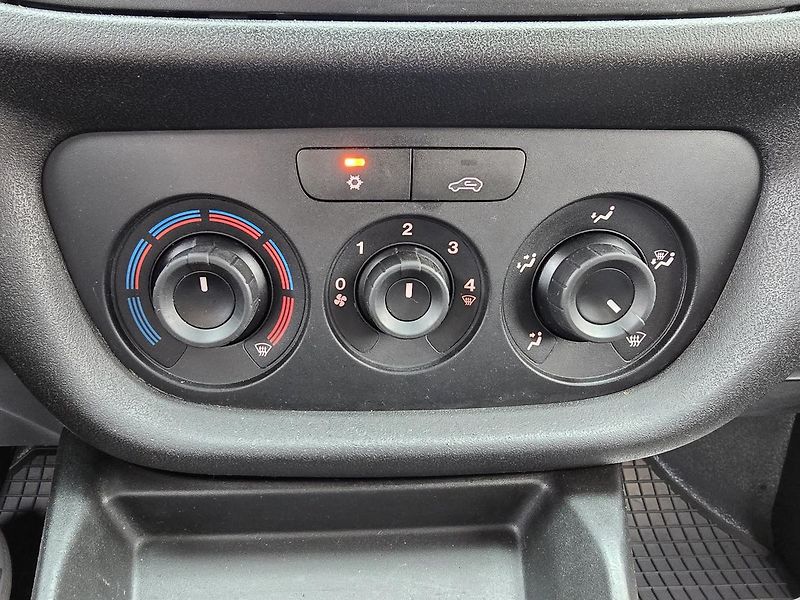 Fiat Dobló 1.4 CNG 88kW L1H1 ČR SENZORY - fotka 12 z 20