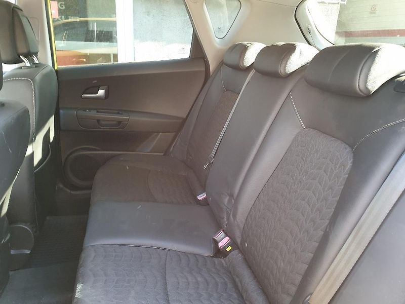 Kia Ceed (2008) HB 1.6CRDi AT Exclusive - fotka 11 z 16
