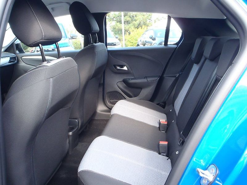 Opel Corsa Edition 1.2 Turbo 74kW - fotka 11 z 24