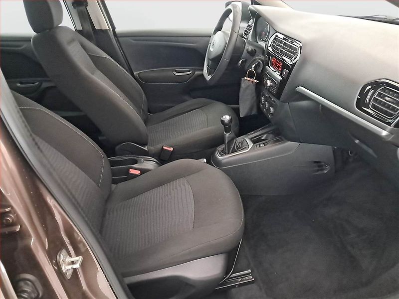 Peugeot 301 (2013) 1.2 VTi, Tempomat - fotka 9 z 15