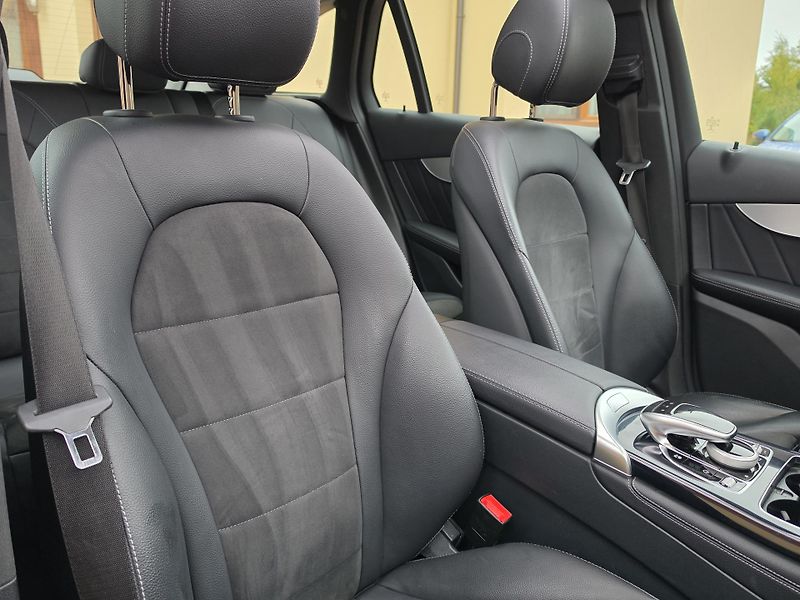 Mercedes-Benz GLC 350CDi 190kW 4MATIC*PANORAMA* - fotka 45 z 53