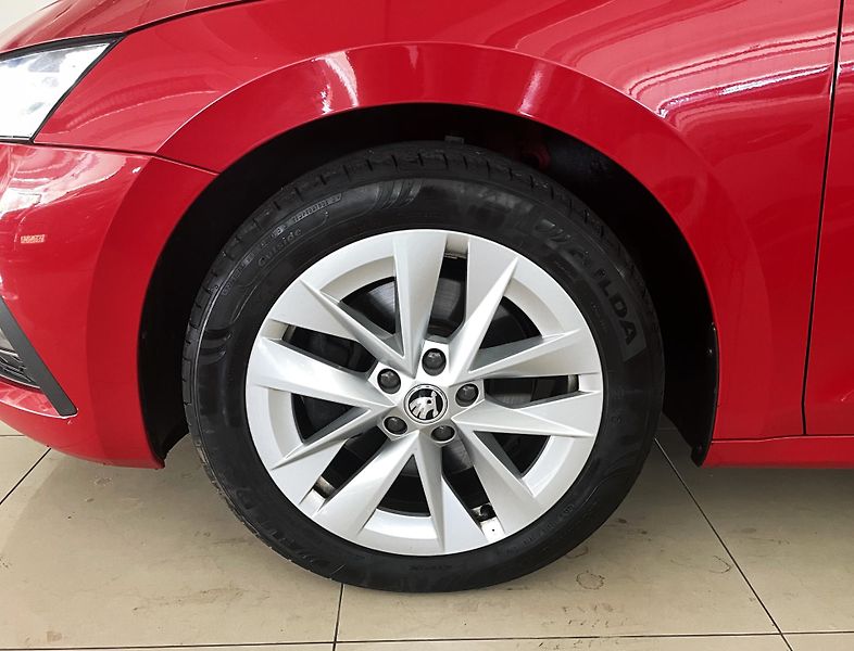 Škoda Octavia 2.0TDI DSG Style 4x4, ČR - fotka 26 z 33