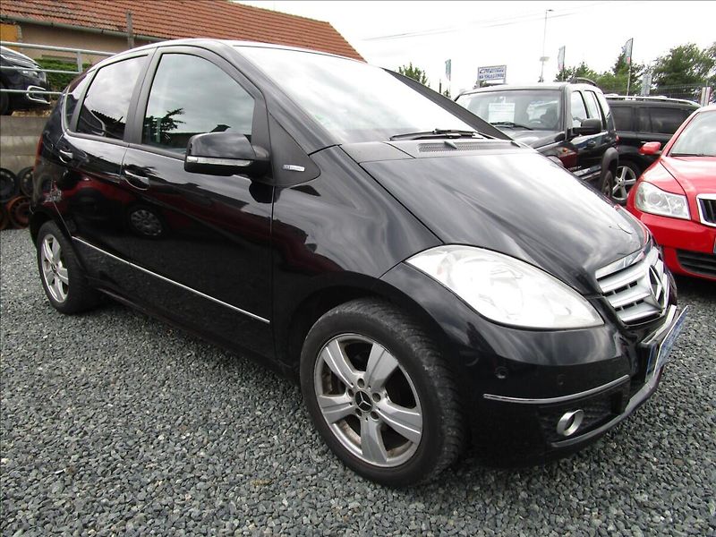 Mercedes-Benz Třídy A A160,  Klima - fotka 3 z 39