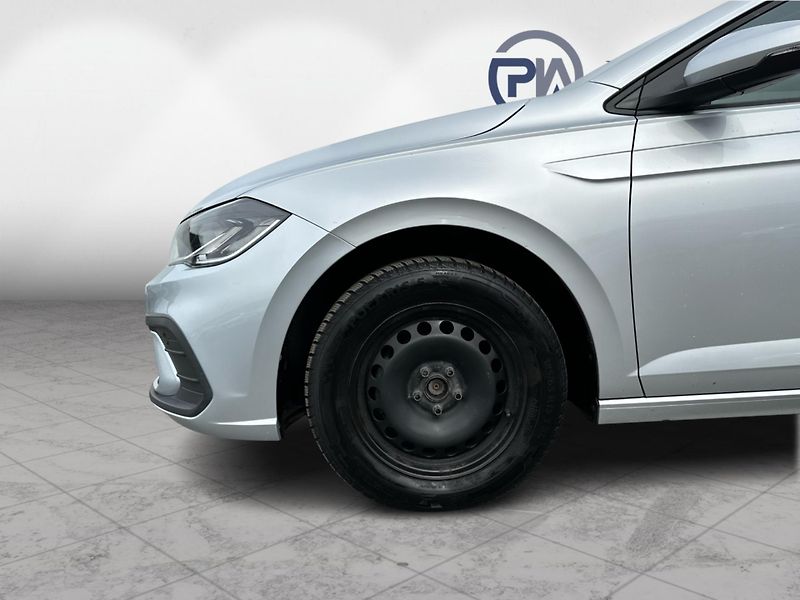 Volkswagen Polo Life 1.0 TSI 70kW MAN.5 - fotka 9 z 22