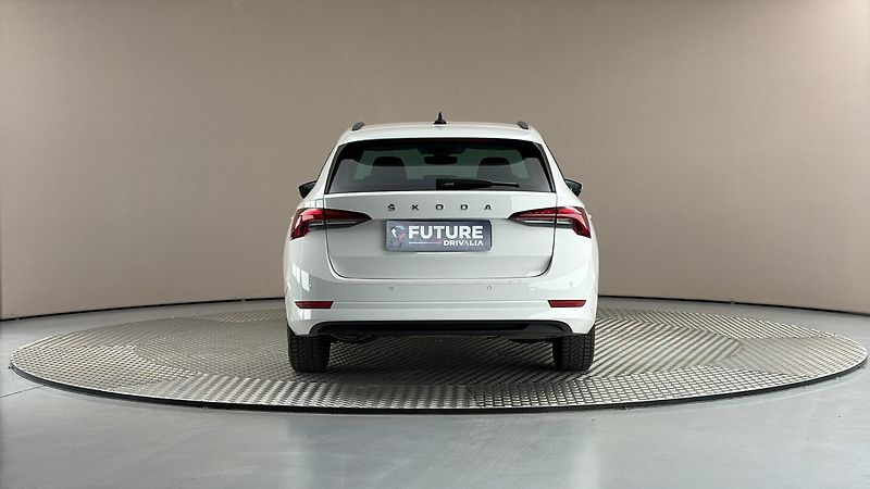 Škoda Octavia 2.0 TDI Ambition Combi - fotka 5 z 27