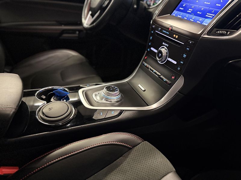 Ford S-MAX (2022) 2.5 HEV,ST-LINE,7REZERVOVÁNO - fotka 24 z 44