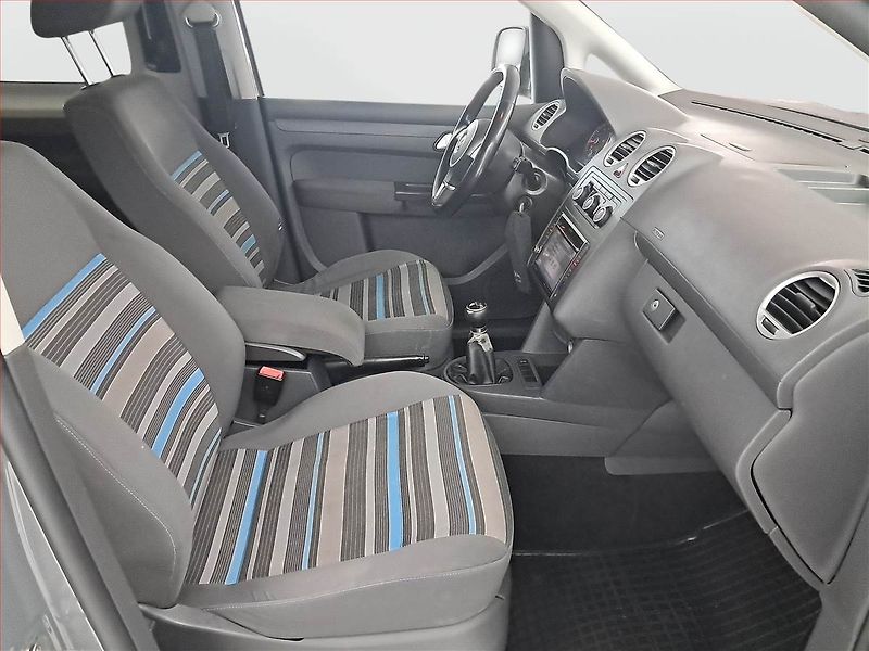 Volkswagen Caddy (2011) 1.2 TSI, 5Míst - fotka 9 z 15