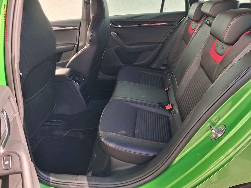 Škoda Octavia (2016) 2.0 TSi, RS, TZ, bixen, navi - fotka 10 z 18