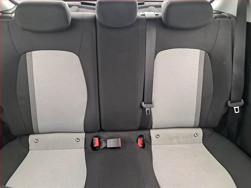Hyundai i10 (2021) Comfort 1.0, Automat - fotka 10 z 17