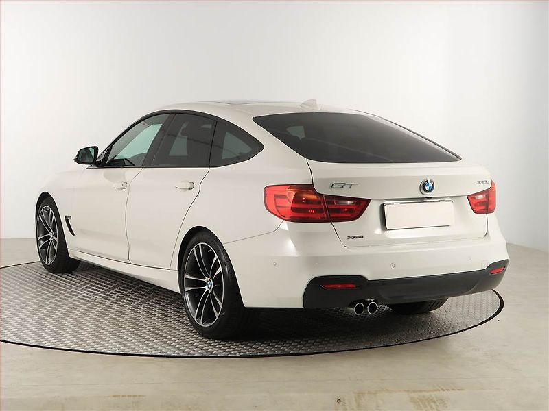 BMW Řada 3 (2015) M Sport 330d xDrive GT, 4X4 - fotka 4 z 19