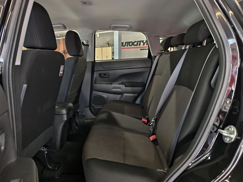 Mitsubishi ASX 1.6 MIVEC 86kW 1. majitel ČR - fotka 10 z 17