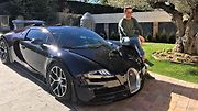 Cristiano Ronaldo a jeho Bugatti Veyron.