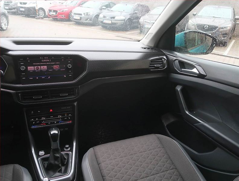 Volkswagen T-Cross (2023) 1.0 TSI - fotka 8 z 17