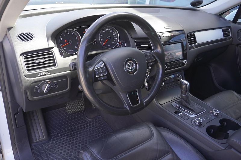 Volkswagen Touareg (2013) 3,6 V6 FSI  4x4 KŮŽE - fotka 10 z 27