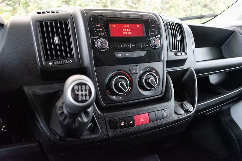 Peugeot Boxer 2.2 BHDI L2H1 20T.KM*DPH*ČR 1M - fotka 18 z 26