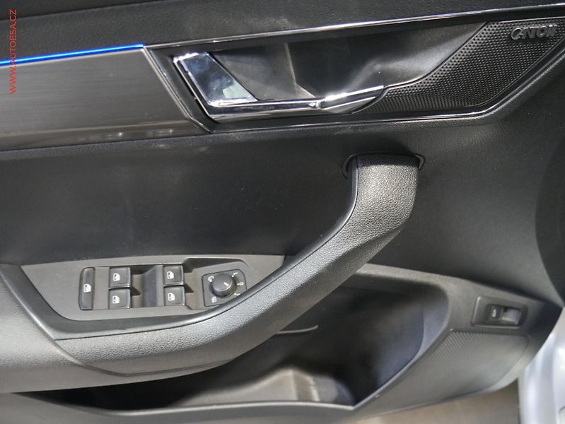 Škoda Karoq (2017) 2.0 TDi 4x4, ČR, Style Plus - fotka 11 z 23