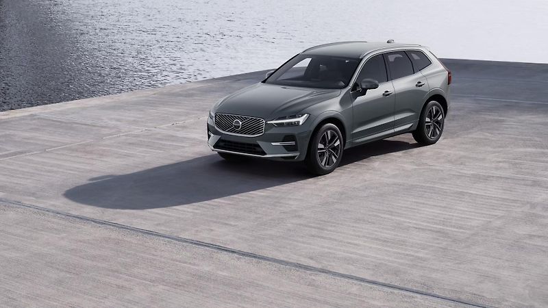 Volvo XC60 (2026) B5 AWD AUT BRIGHT PLUS  - fotka 2 z 11