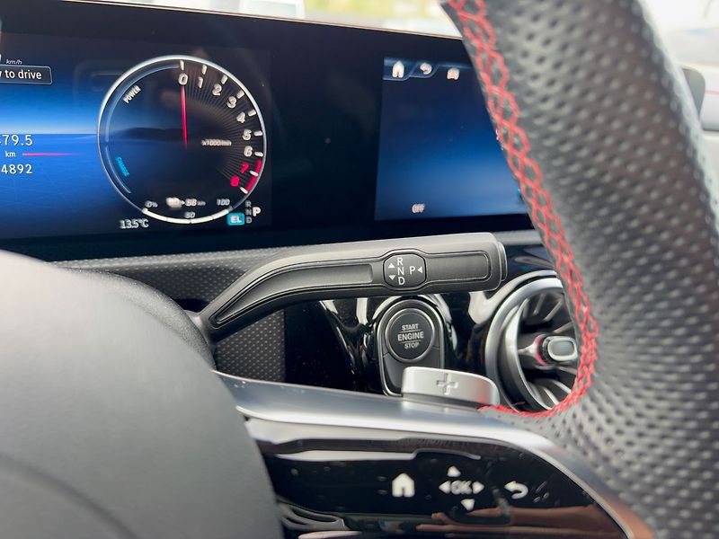 Mercedes-Benz CLA 250 e AMG Shooting Brake - fotka 20 z 35