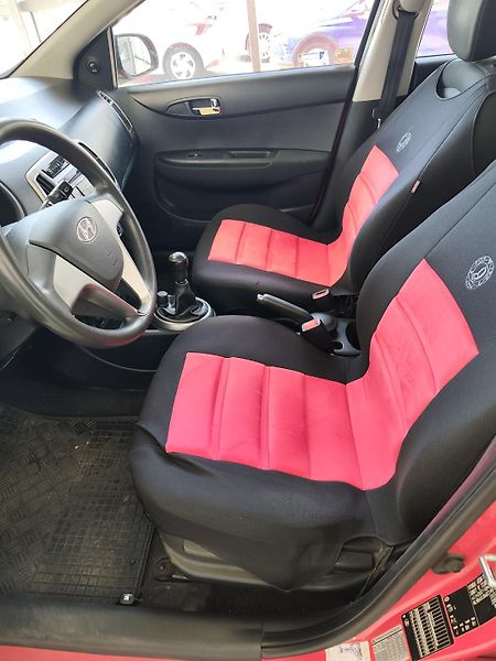 Hyundai i20 (2012) 1.2i 62kW, Klima - fotka 9 z 16