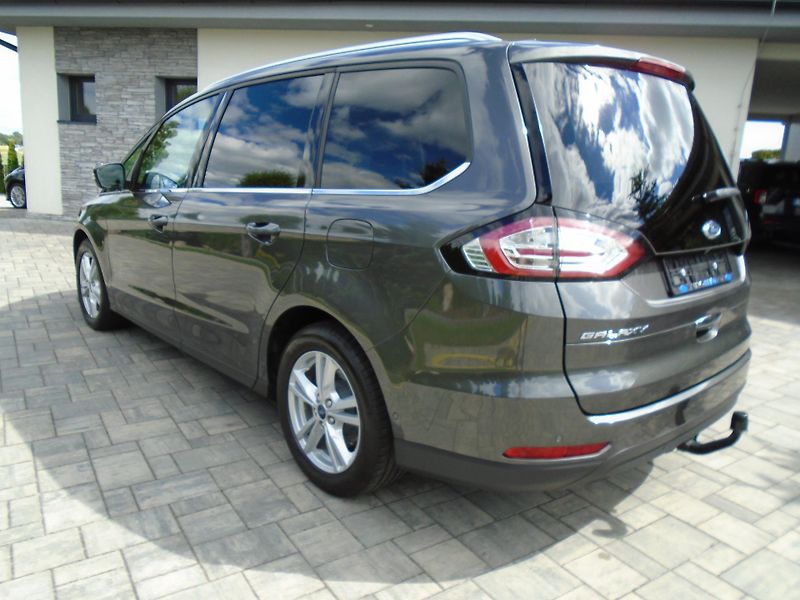 Ford Galaxy 2.0EcoBlue 140kW 8AT Titanium - fotka 3 z 48