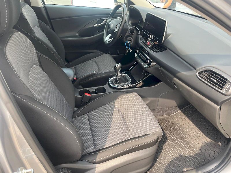 Hyundai i30 (2024) i 30 - fotka 17 z 36