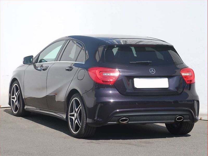 Mercedes-Benz Třídy A (2013) AMG line A 200 CDI, Automat - fotka 4 z 21