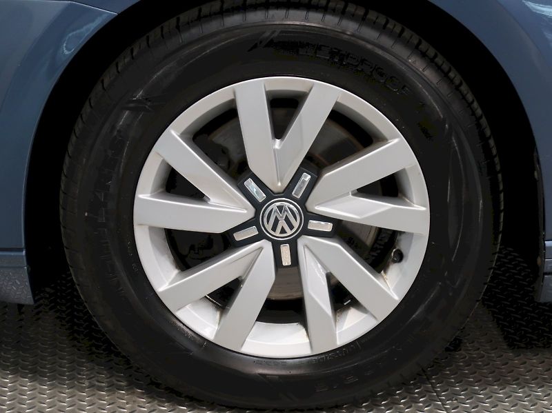 Volkswagen Passat (2016) COMFORTLINE 2.0TDI 110KW TAŽNÉ - fotka 12 z 39