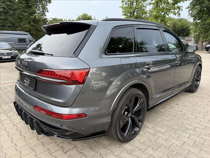 Audi Q7 50 TDI S-line Quattro - fotka 5 z 28