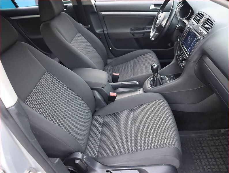 Volkswagen Golf (2013) 1.4 TSI, Serv.kniha, Tempomat - fotka 9 z 18