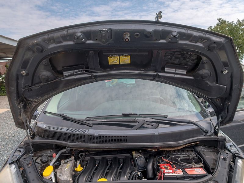 Renault Scénic (2006) 1.6i 82KW – PO ROZVODECH - fotka 33 z 38