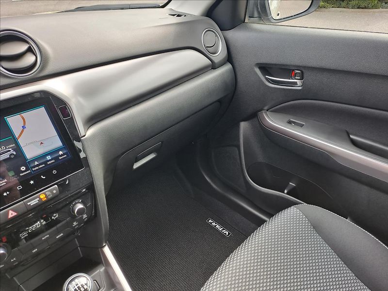 Suzuki Vitara (2026) 1,4 BoosterJet Premium - fotka 13 z 21