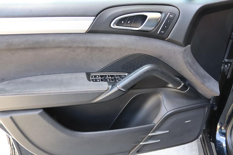 Porsche Cayenne GTS 3.6 V6 324kW 4x4 - fotka 19 z 50