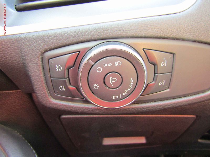 Ford S-MAX (2016) 2.0TDCI, 2.maj,ČR, Klima - fotka 12 z 21