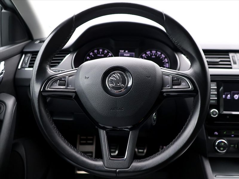 Škoda Octavia 2,0 TDI 110kW Style CZ - fotka 16 z 29
